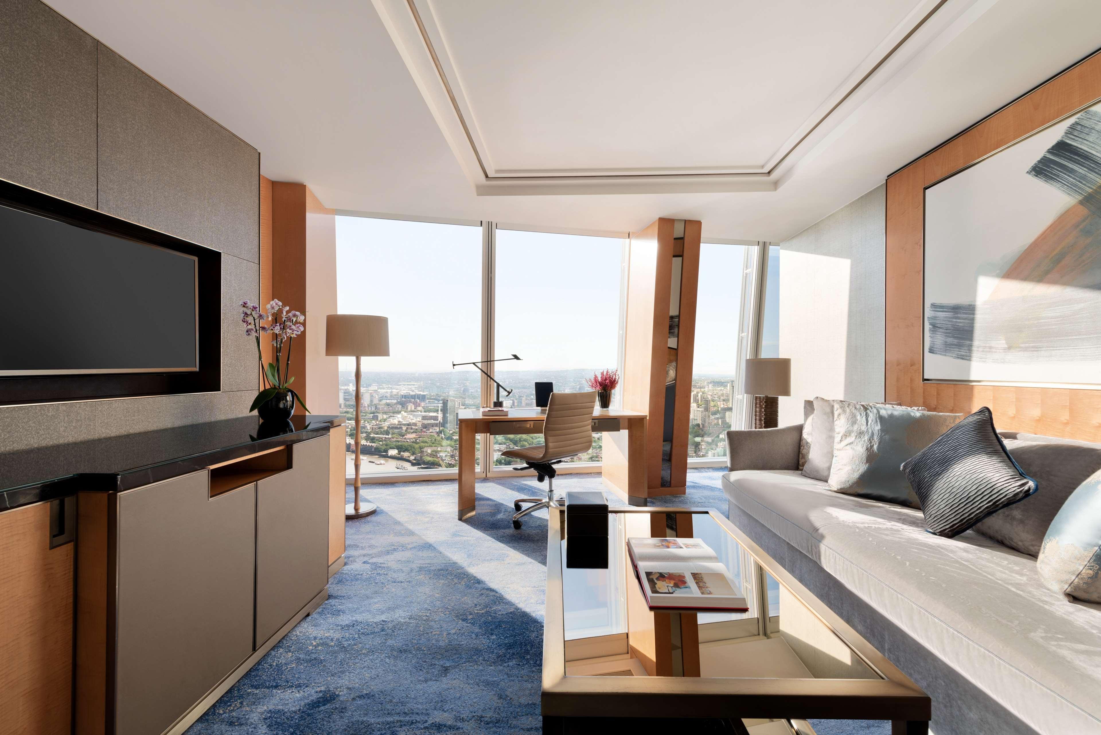 Shangri-La The Shard, ลอนดอน ภายนอก รูปภาพ A suite at the hotel