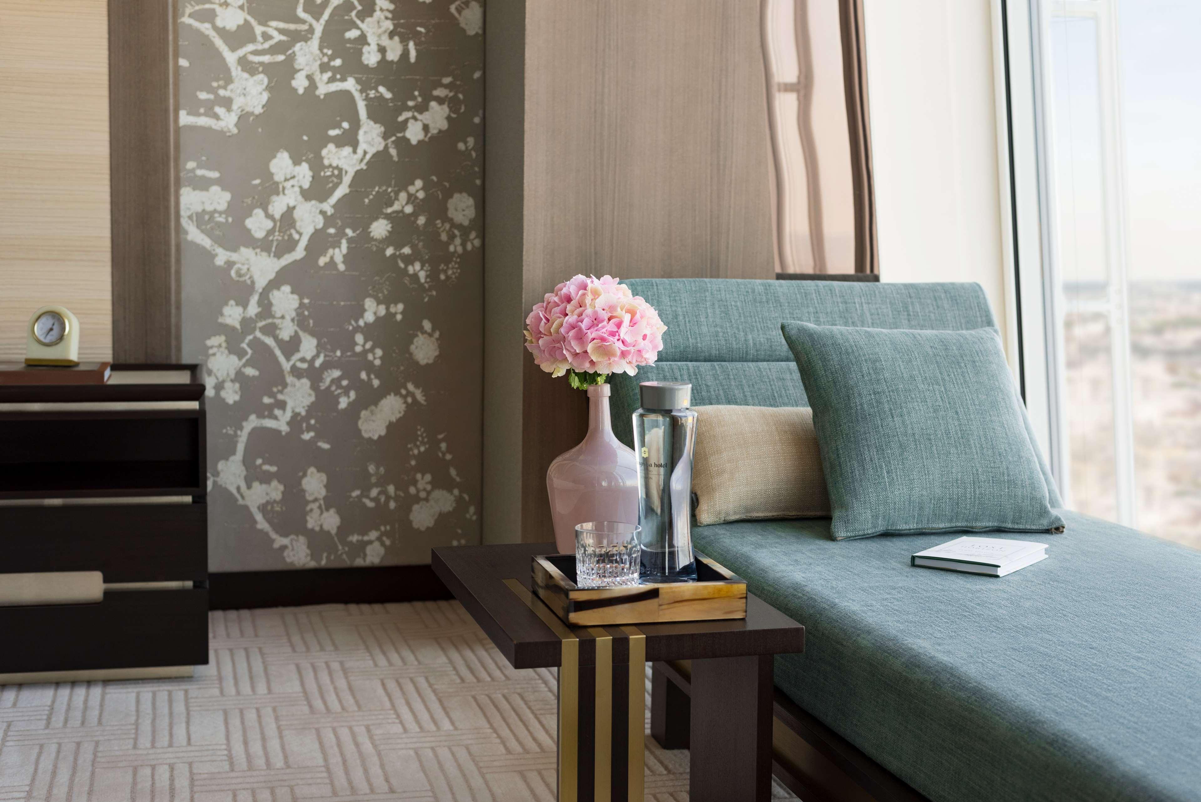 Shangri-La The Shard, ลอนดอน ภายนอก รูปภาพ A room at the hotel