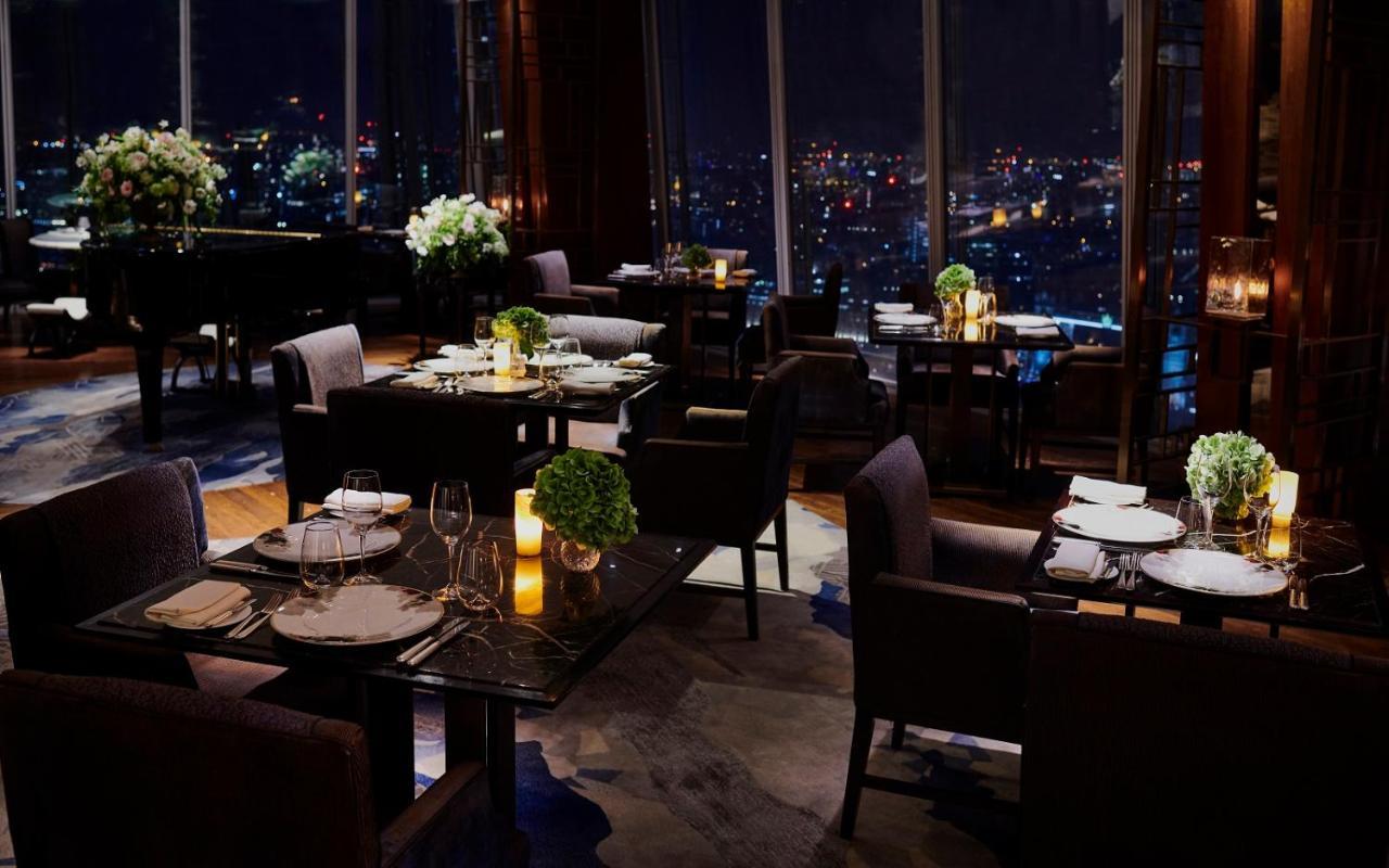 Shangri-La The Shard, ลอนดอน ภายนอก รูปภาพ The restaurant at night